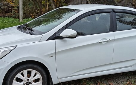 Hyundai Solaris II рестайлинг, 2013 год, 730 000 рублей, 9 фотография