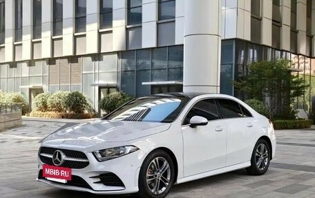Mercedes-Benz A-Класс, 2022 год, 1 798 600 рублей, 3 фотография