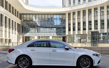 Mercedes-Benz A-Класс, 2022 год, 1 798 600 рублей, 5 фотография