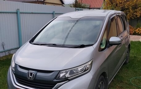 Honda Freed II, 2016 год, 1 290 000 рублей, 2 фотография