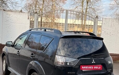 Mitsubishi Outlander III рестайлинг 3, 2011 год, 1 200 000 рублей, 2 фотография