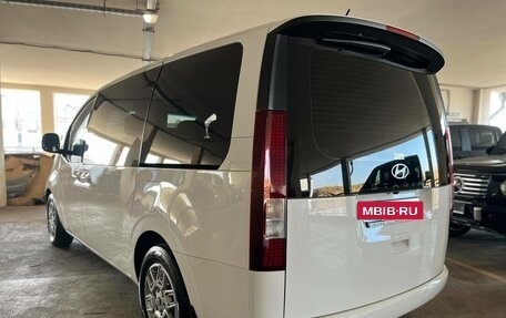 Hyundai Staria, 2025 год, 6 185 000 рублей, 3 фотография