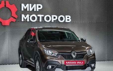 Renault Logan II, 2022 год, 1 180 000 рублей, 3 фотография