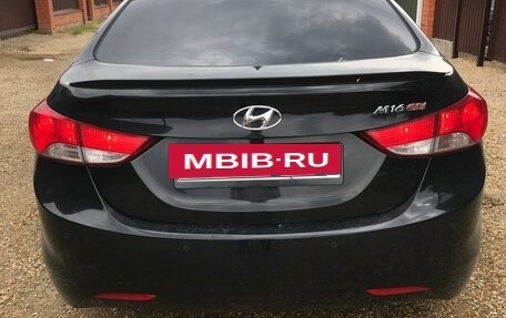 Hyundai Avante, 2011 год, 950 000 рублей, 2 фотография