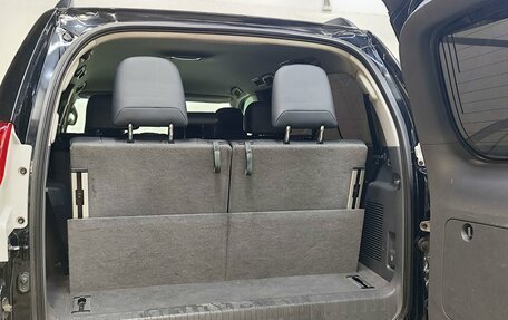 Toyota Land Cruiser Prado 150 рестайлинг, 2009 год, 2 190 000 рублей, 9 фотография