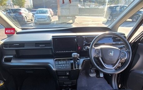 Honda Stepwgn IV рестайлинг, 2020 год, 2 210 000 рублей, 4 фотография