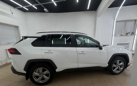 Toyota RAV4, 2021 год, 3 777 000 рублей, 8 фотография