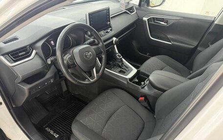 Toyota RAV4, 2021 год, 3 777 000 рублей, 13 фотография