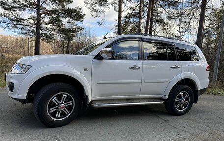 Mitsubishi Pajero Sport II рестайлинг, 2014 год, 2 190 000 рублей, 2 фотография
