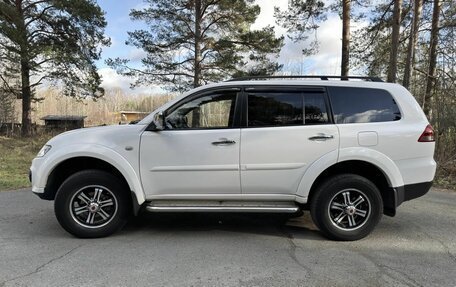 Mitsubishi Pajero Sport II рестайлинг, 2014 год, 2 190 000 рублей, 3 фотография