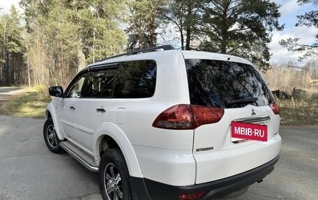 Mitsubishi Pajero Sport II рестайлинг, 2014 год, 2 190 000 рублей, 4 фотография