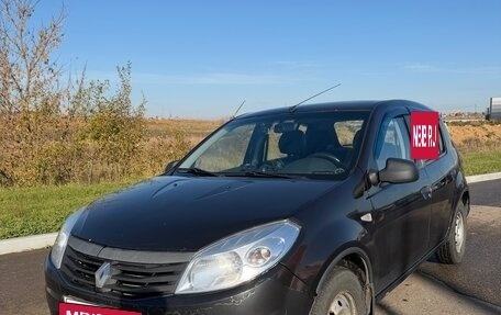 Renault Sandero I, 2013 год, 390 000 рублей, 2 фотография