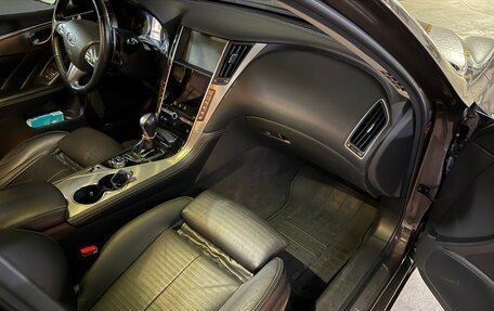 Infiniti Q50 I рестайлинг, 2014 год, 2 199 000 рублей, 11 фотография