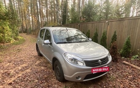 Renault Sandero I, 2011 год, 600 000 рублей, 2 фотография