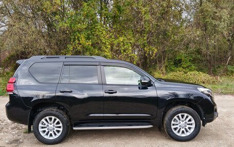 Toyota Land Cruiser Prado 150 рестайлинг, 2016 год, 4 700 000 рублей, 9 фотография