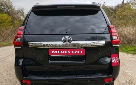 Toyota Land Cruiser Prado 150 рестайлинг, 2016 год, 4 700 000 рублей, 6 фотография