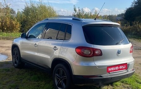 Volkswagen Tiguan I, 2010 год, 999 000 рублей, 2 фотография