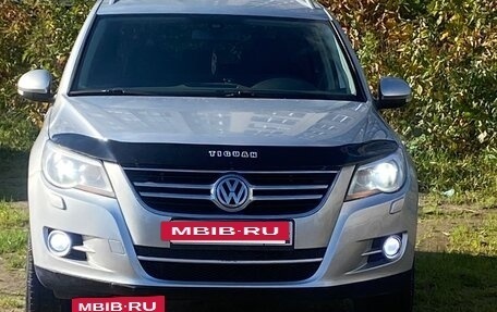 Volkswagen Tiguan I, 2010 год, 999 000 рублей, 3 фотография