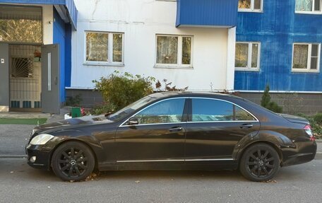 Mercedes-Benz S-Класс, 2008 год, 990 000 рублей, 2 фотография