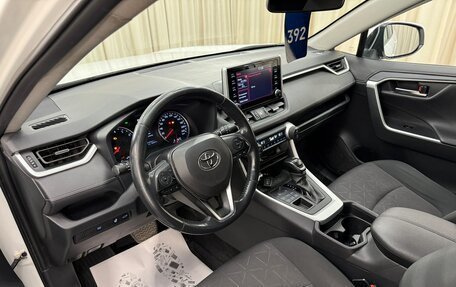 Toyota RAV4, 2019 год, 3 249 900 рублей, 11 фотография