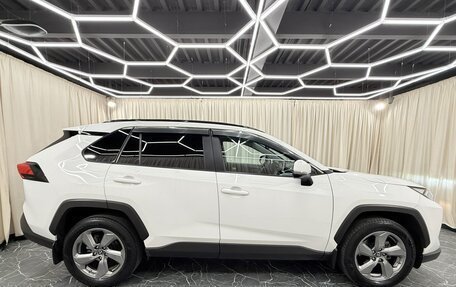 Toyota RAV4, 2019 год, 3 249 900 рублей, 7 фотография