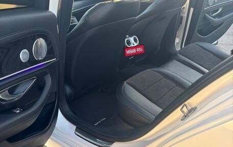Mercedes-Benz E-Класс, 2016 год, 2 475 000 рублей, 10 фотография