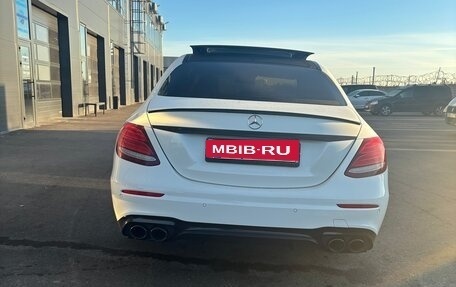Mercedes-Benz E-Класс, 2016 год, 2 475 000 рублей, 5 фотография