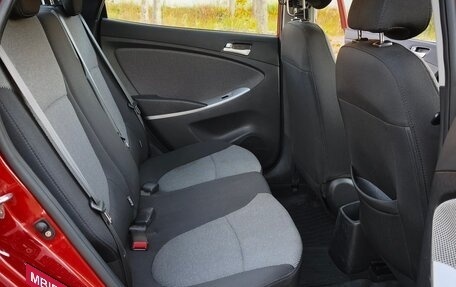 Hyundai Solaris II рестайлинг, 2011 год, 1 000 000 рублей, 10 фотография