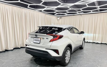 Toyota C-HR I рестайлинг, 2018 год, 1 899 000 рублей, 6 фотография