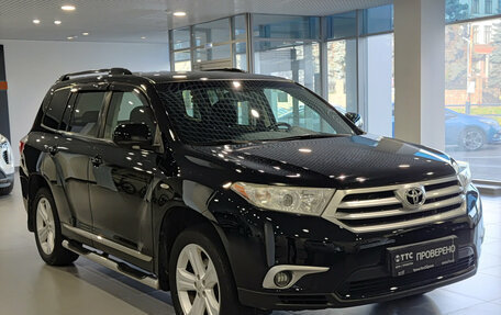 Toyota Highlander III, 2013 год, 2 260 000 рублей, 6 фотография