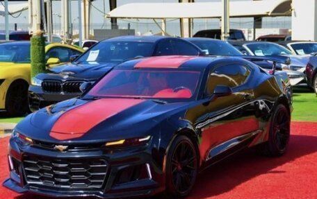 Chevrolet Camaro VI, 2022 год, 3 800 000 рублей, 2 фотография