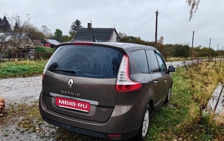 Renault Scenic III рестайлинг, 2010 год, 900 000 рублей, 4 фотография