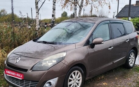 Renault Scenic III рестайлинг, 2010 год, 900 000 рублей, 2 фотография