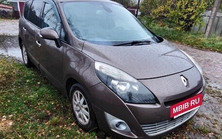 Renault Scenic III рестайлинг, 2010 год, 900 000 рублей, 3 фотография
