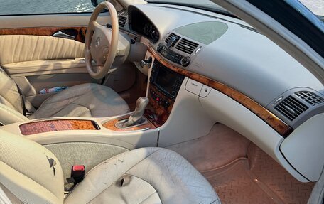 Mercedes-Benz E-Класс, 2005 год, 715 000 рублей, 6 фотография