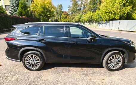 Toyota Highlander, 2025 год, 4 750 000 рублей, 2 фотография