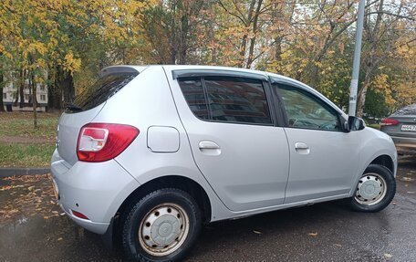 Renault Sandero II рестайлинг, 2018 год, 660 000 рублей, 4 фотография