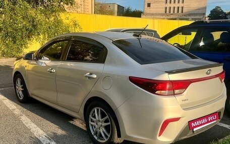 KIA Rio IV, 2019 год, 1 000 000 рублей, 3 фотография
