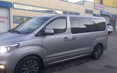 Hyundai H-1 II рестайлинг, 2019 год, 2 850 000 рублей, 5 фотография