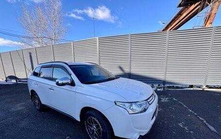 Mitsubishi Outlander III рестайлинг 3, 2012 год, 1 350 000 рублей, 2 фотография