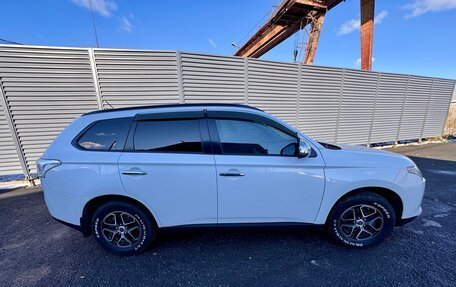 Mitsubishi Outlander III рестайлинг 3, 2012 год, 1 350 000 рублей, 3 фотография