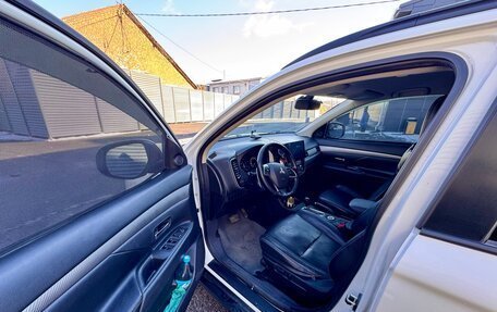 Mitsubishi Outlander III рестайлинг 3, 2012 год, 1 350 000 рублей, 7 фотография