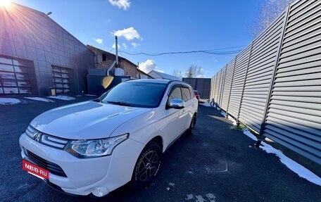 Mitsubishi Outlander III рестайлинг 3, 2012 год, 1 350 000 рублей, 6 фотография