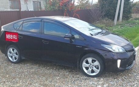 Toyota Prius, 2014 год, 1 399 000 рублей, 2 фотография