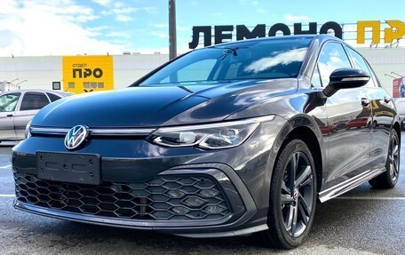 Volkswagen Golf VIII, 2022 год, 2 100 000 рублей, 2 фотография