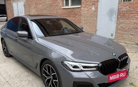 BMW 5 серия, 2022 год, 5 430 000 рублей, 2 фотография