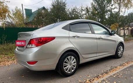 Hyundai Solaris II рестайлинг, 2011 год, 690 000 рублей, 4 фотография