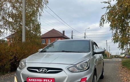 Hyundai Solaris II рестайлинг, 2011 год, 690 000 рублей, 2 фотография