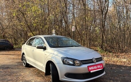 Volkswagen Polo VI (EU Market), 2014 год, 835 000 рублей, 2 фотография