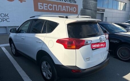 Toyota RAV4, 2015 год, 2 170 000 рублей, 3 фотография